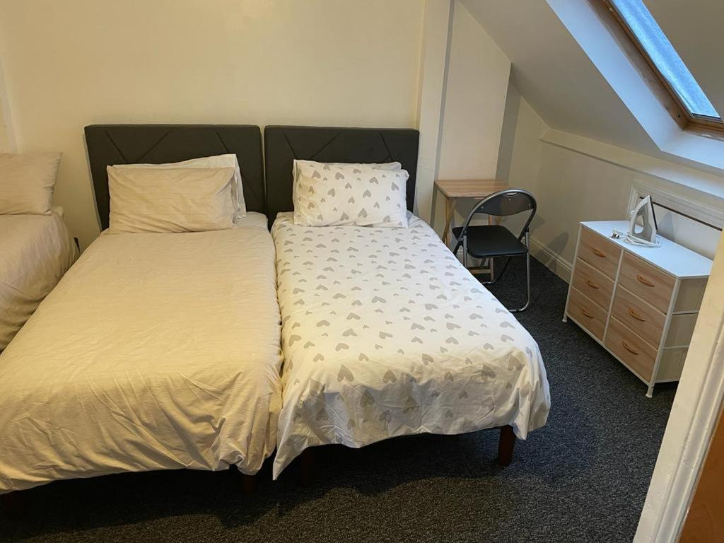 One Room To Stay With Fantastic Host London Exterior photo